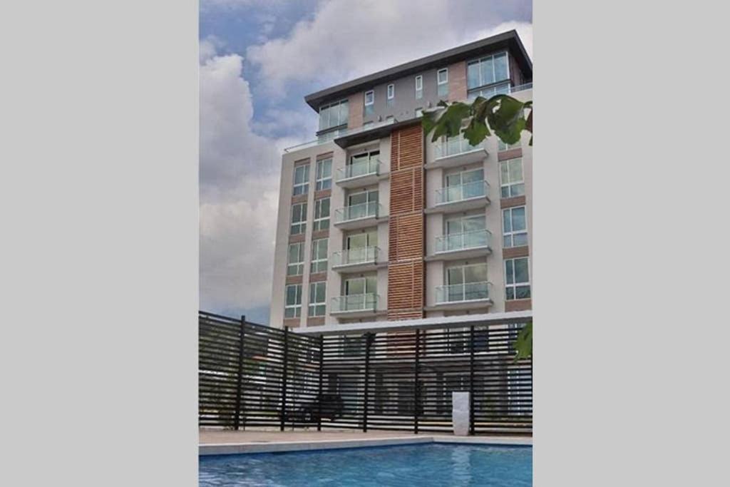 Moderno Y Acogedor Condominio En Zona Exclusiva 산페드로술라 외부 사진