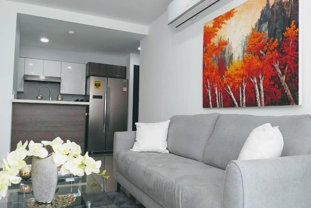 Moderno Y Acogedor Condominio En Zona Exclusiva 산페드로술라 외부 사진